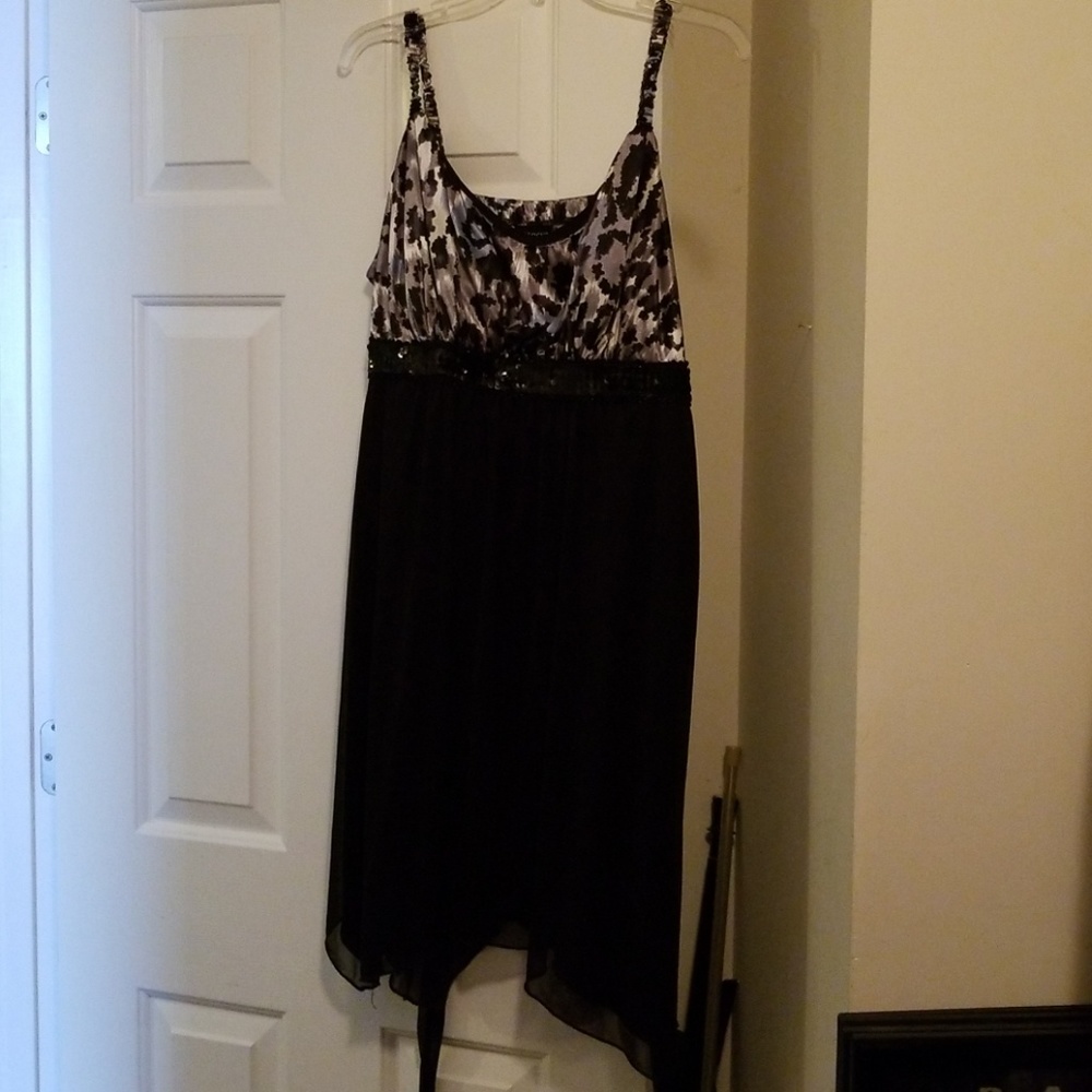 Black and grey dress